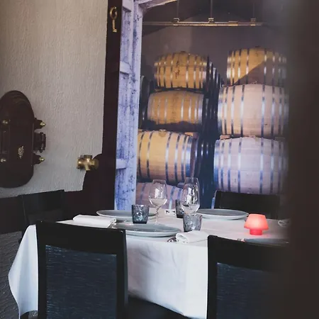 Logis Restaurant L'essille 3* Bassac