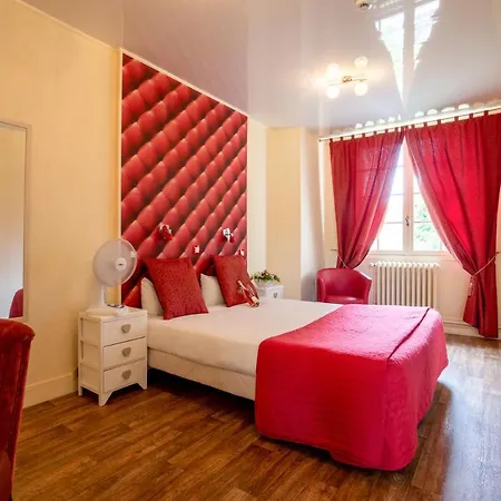 Logis Restaurant L'essille 호텔 3*