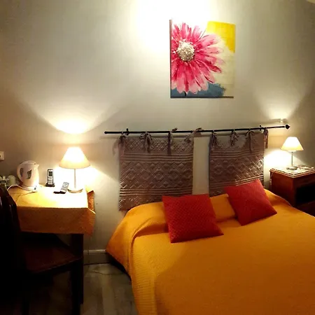 호텔 Logis Restaurant L'essille 3*