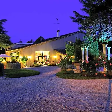 Domaine De L'essille Hotel Bassac