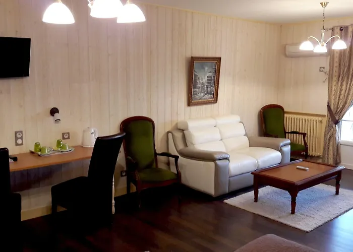 Logis Restaurant L'essille Hotel