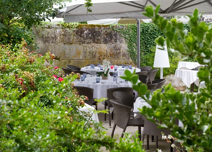 Hotel Logis Restaurant L'essille Bassac