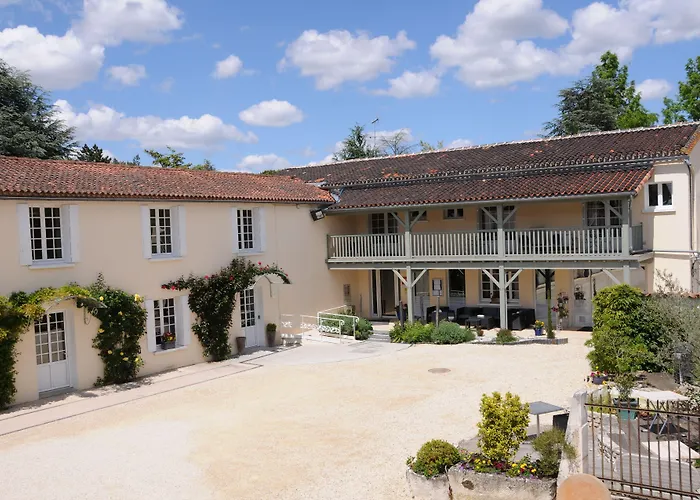 Hotel Logis Restaurant L'essille Bassac